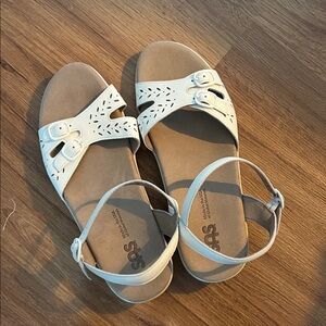 SAS Women's Cream Buckle Sandals